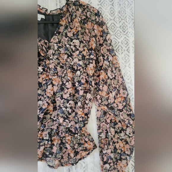 American Eagle Outfitters Floral Blouse Size S - Picture 14 of 16